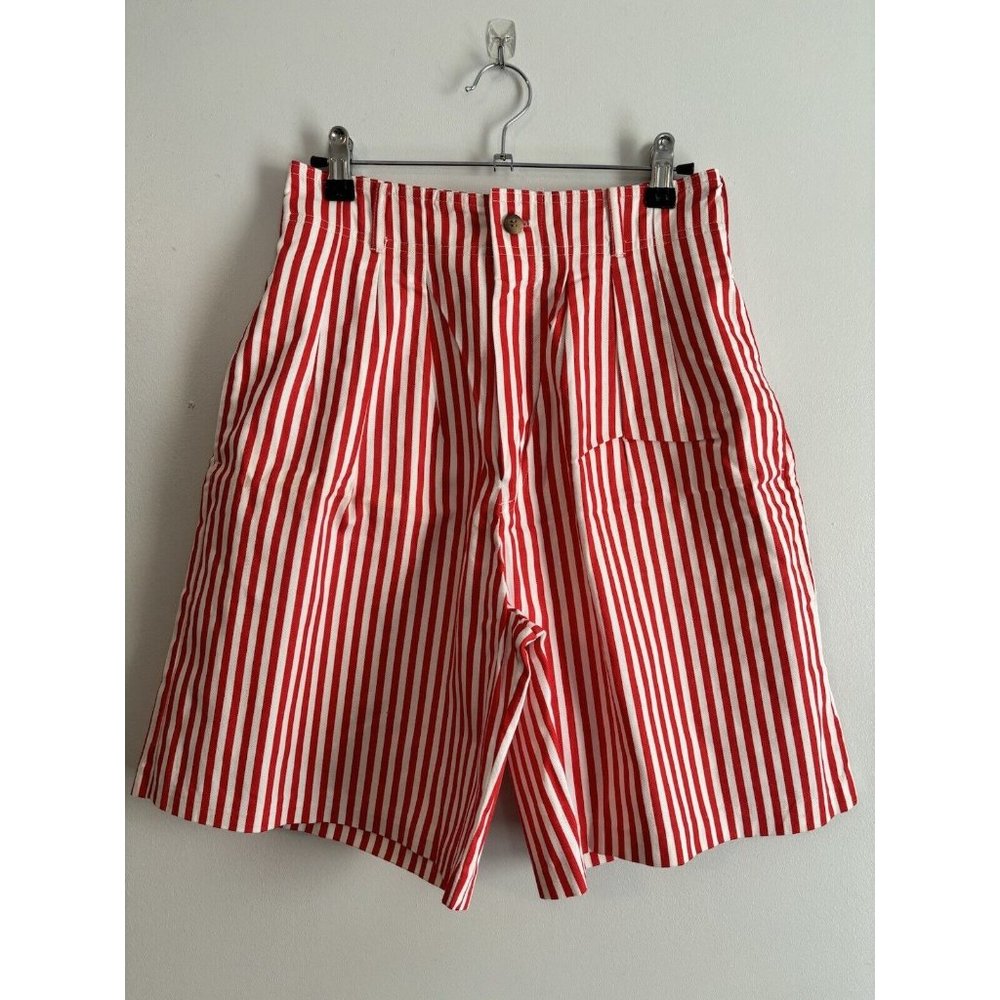 Vintage High Waist Red and White Pleated Women's Short  Size 10